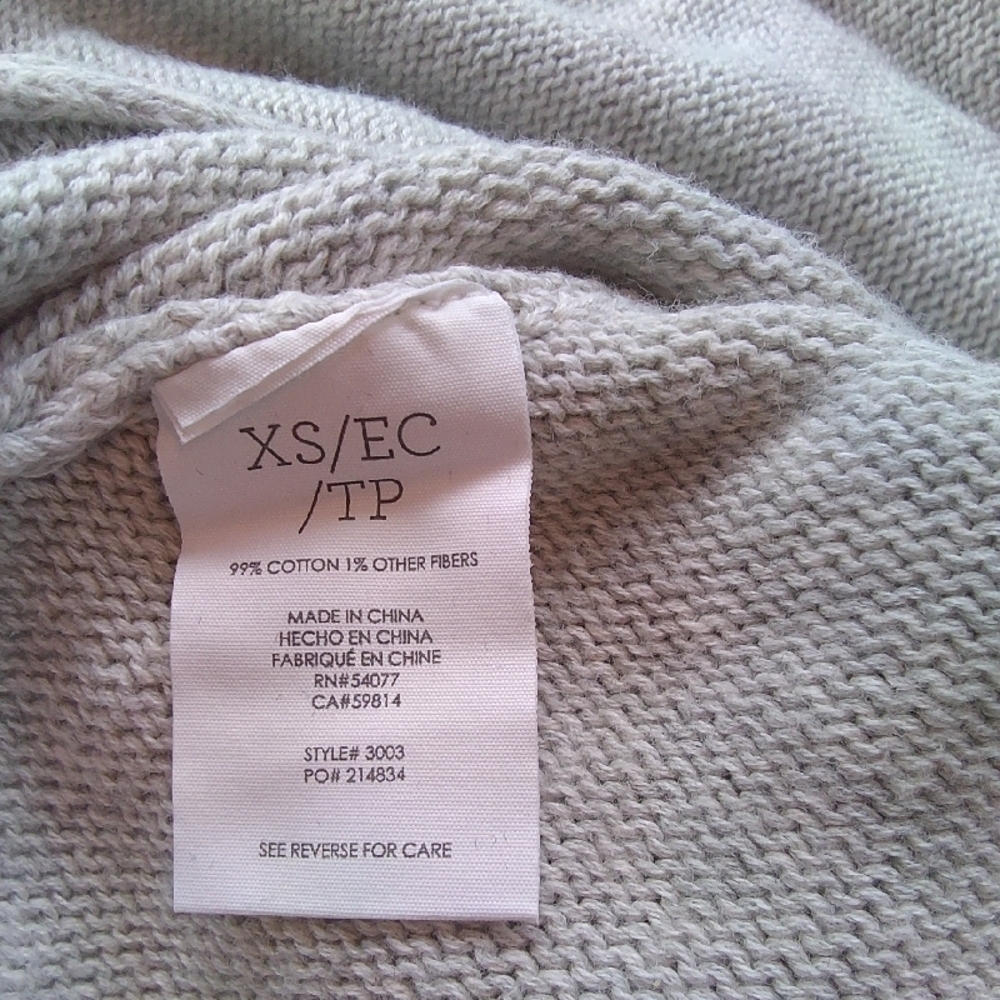 CAbi Soft And Cozy Cable Knit Light Gray Women's Poncho Sweater-size Xs - Picture 2 of 8